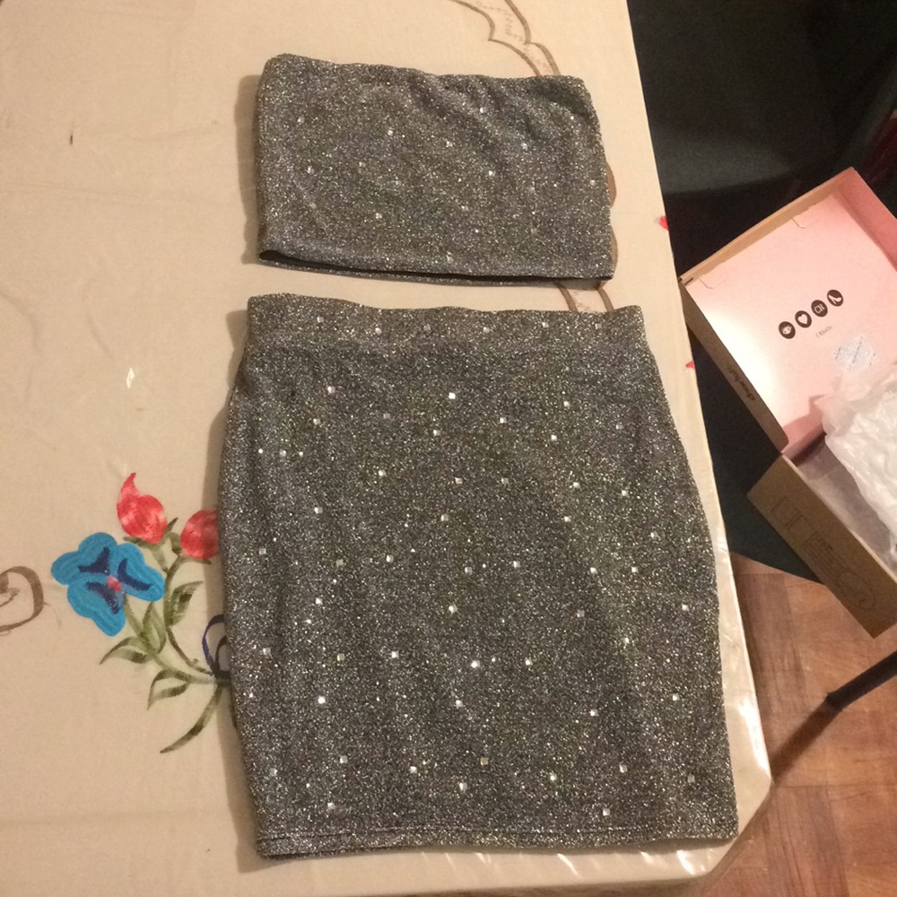 Shiny two-piece outfit